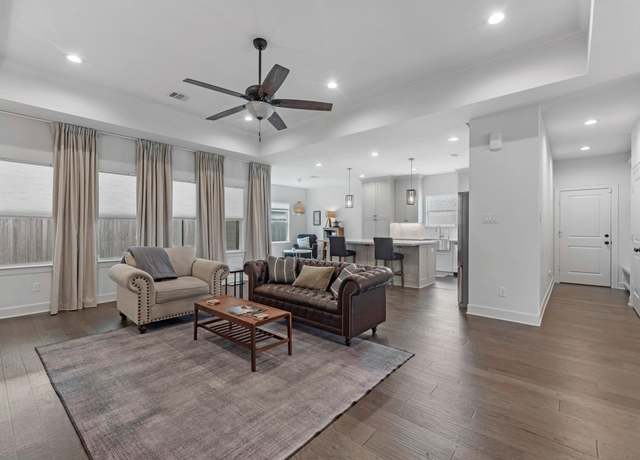 Property at 1935 Pasadena St, Houston, TX 77023, 3 beds, 3 baths