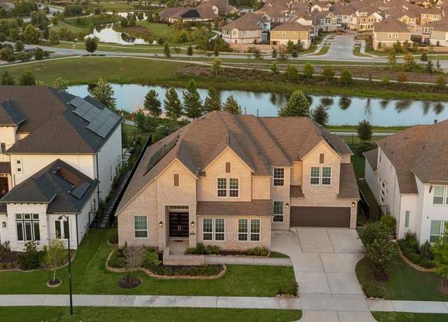 Property at 11018 White Caterpillar Dr, Cypress, TX 77433, 5 beds, 4.5 baths
