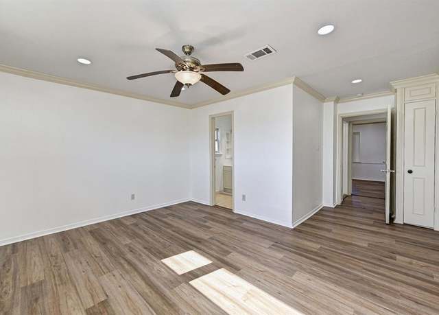 Property at 8007 Twin Hills Dr, Houston, TX 77071, 3 beds, 2 baths