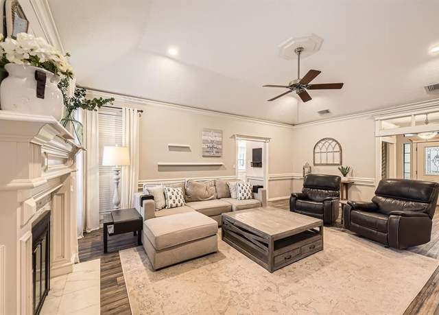 Property at 17827 Surreywest Ln, Spring, TX 77379, 4 beds, 2.5 baths