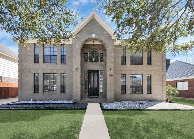 Property at 2113 Spinnaker Dr, League City, TX 77573, 4 beds, 2.5 baths