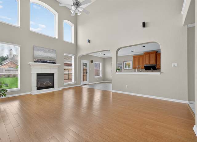 Property at 11711 Summer Brook Ct, Pearland, TX 77584, 4 beds, 3.5 baths