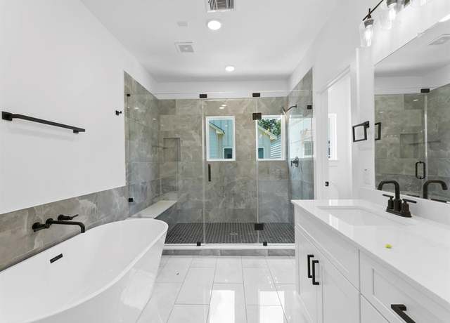 Property at 867 Mansfield St Unit E, Houston, TX 77091, 3 beds, 2.5 baths