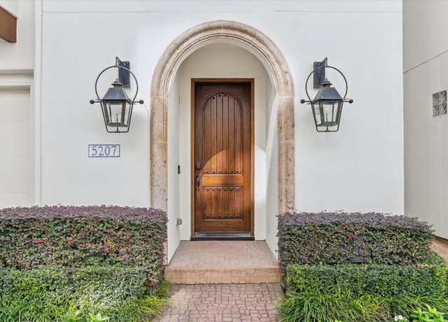 Property at 5207 Calle Montilla Pl, Houston, TX 77007, 4 beds, 3.5 baths