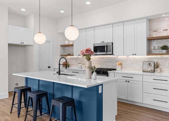 Property at 5306 San Juan St, Houston, TX 77020, 3 beds, 2.5 baths