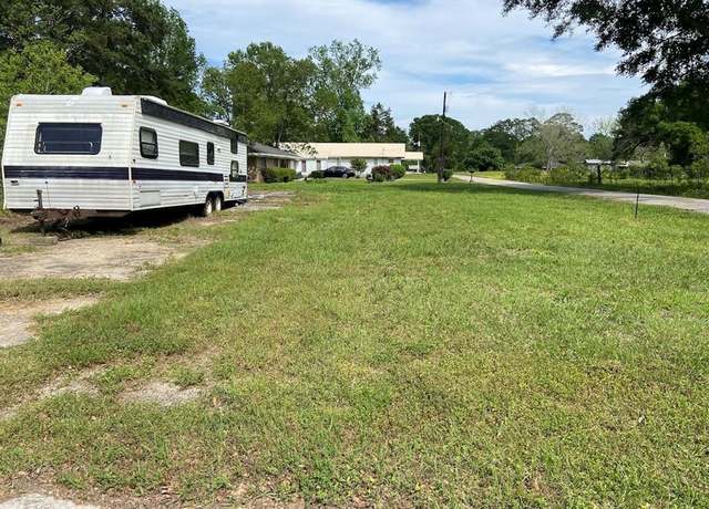 Property at 142 Avenue A, Kirbyville, TX 75956