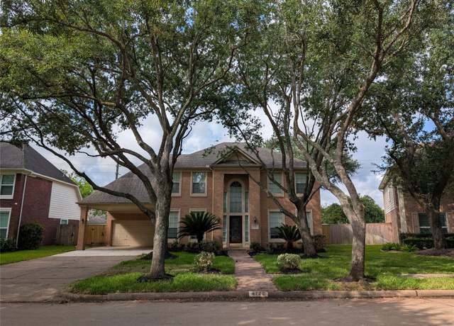 Property at 4722 Summer Lks, Missouri City, TX 77459, 4 beds, 2.5 baths