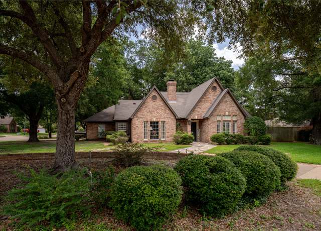 Property at 1200 Mary Lee Ln, Crockett, TX 75835, 3 beds, 2.5 baths