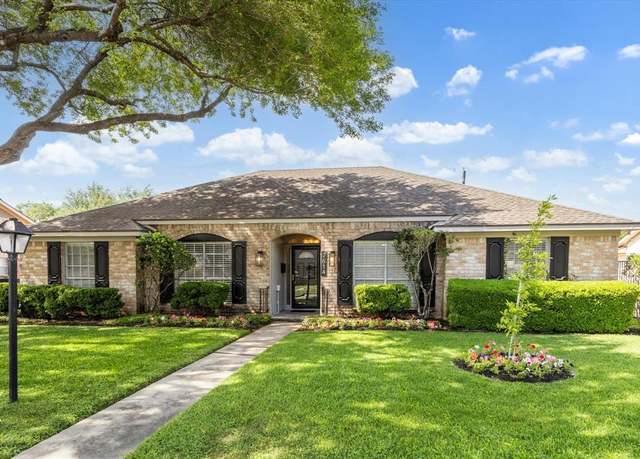 Property at 7614 Braesview Ln, Houston, TX 77071, 4 beds, 2.5 baths