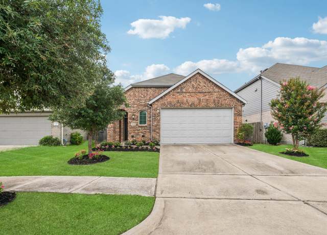 Property at 12330 Summerbrook Dr, Houston, TX 77066, 3 beds, 2 baths