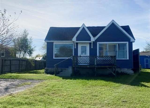 Property at 2371 Broadway St E, San Leon, TX 77539, 3 beds, 1 bath