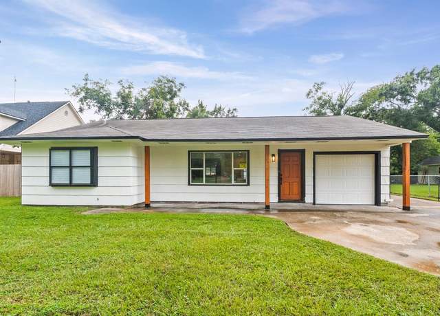 Property at 227 Wildwood St, Baytown, TX 77520, 4 beds, 3 baths