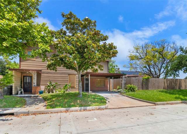 Property at 2616 45th St, Galveston, TX 77550, 3 beds, 2 baths