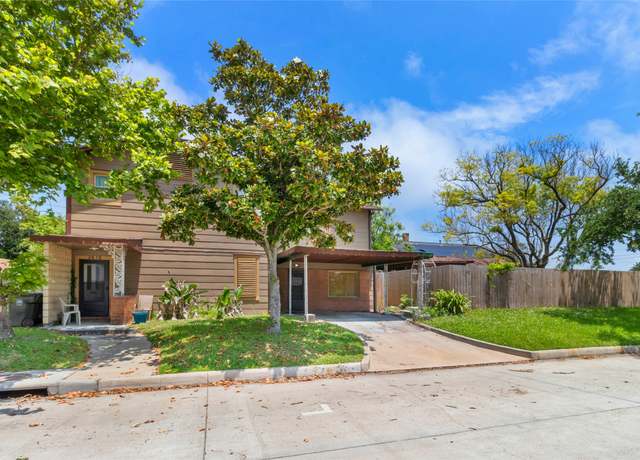 Property at 2616 45th St, Galveston, TX 77550, 3 beds, 2 baths