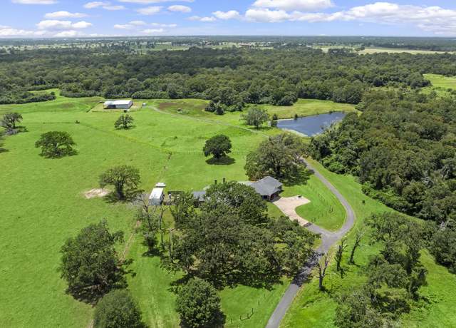 Property at 35111 Tompkins Rd, Hempstead, TX 77445, 4 beds, 3.5 baths