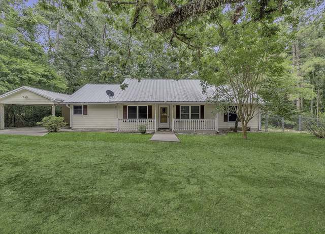Property at 123 Sea Gull Dr, Livingston, TX 77351, 3 beds, 2 baths