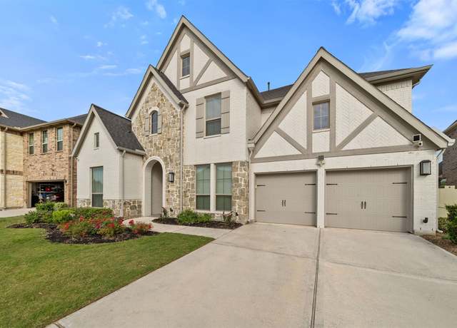 Property at 10118 Bayou Oaks Dr, Conroe, TX 77385, 5 beds, 4.5 baths