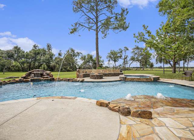 Property at 4003 Country Trails St, Alvin, TX 77511