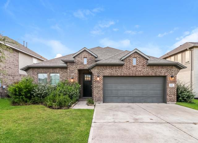 Property at 2525 Ocean Key Dr, Texas City, TX 77568, 4 beds, 3 baths