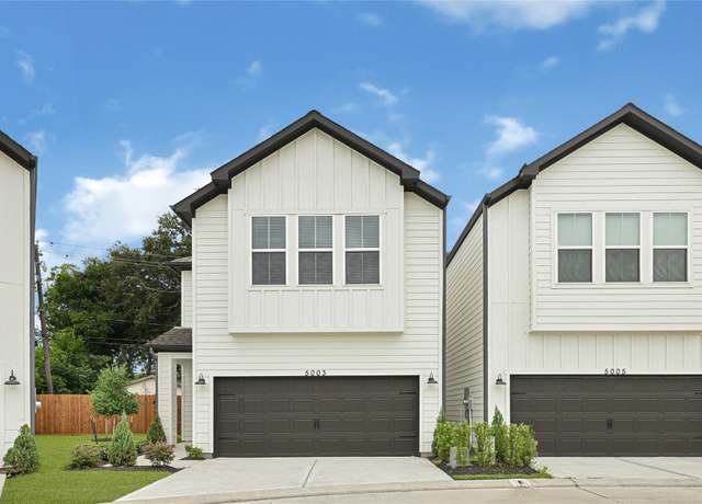 Property at 5003 Yesenia Palm St, Houston, TX 77021, 3 beds, 2.5 baths