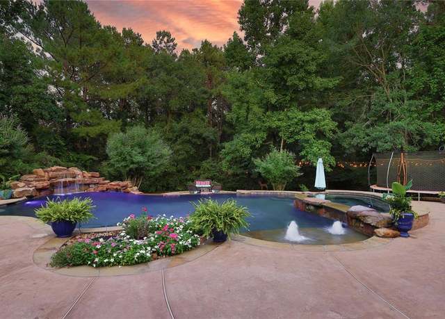 Property at 8509 Prince William Ct, Montgomery, TX 77316, 3 beds, 2.5 baths