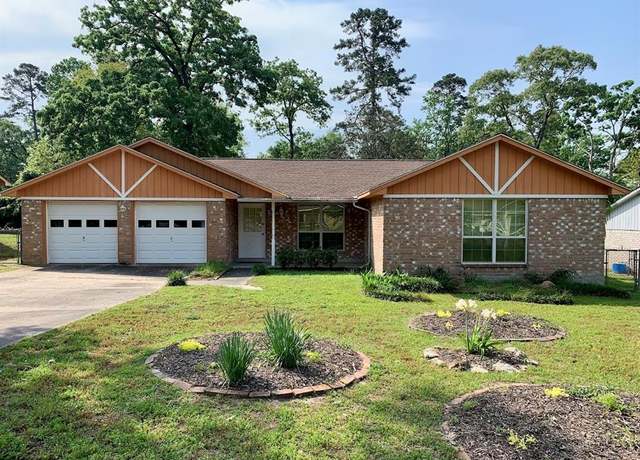 Property at 212 Wellwood Ln, Conroe, TX 77304, 4 beds, 2 baths