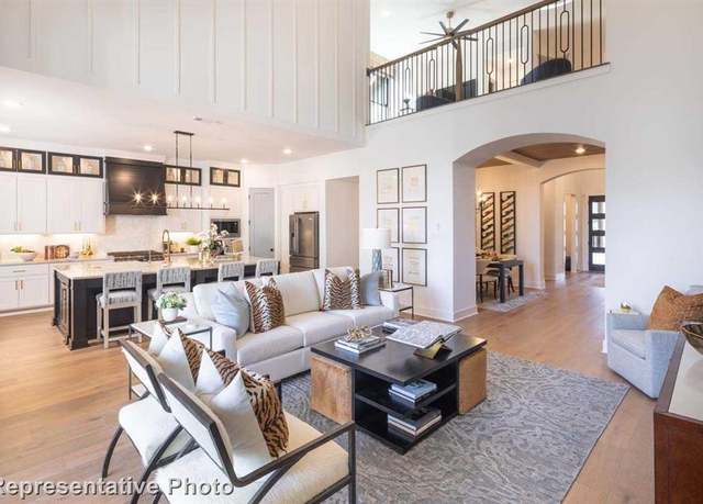 Property at 824 Artemis Cir, Webster, TX 77598, 5 beds, 5.5 baths