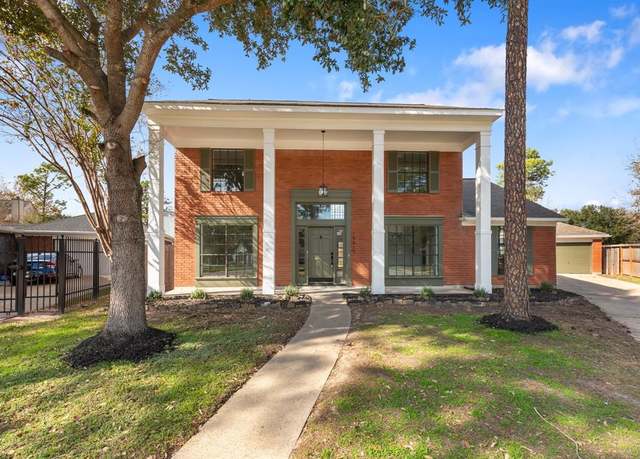 Property at 15411 Robin Grove Ct, Cypress, TX 77433, 4 beds, 2.5 baths