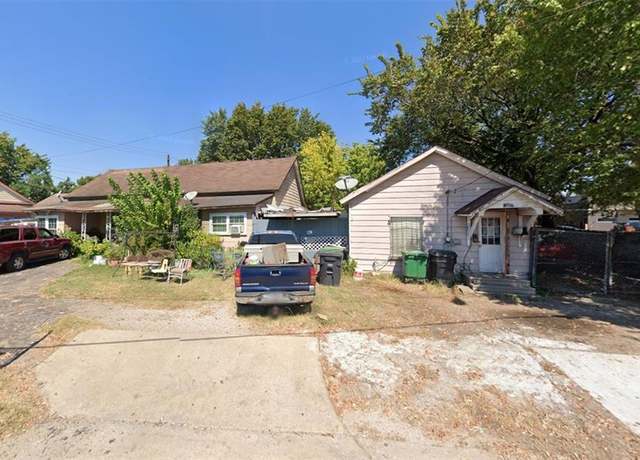 Property at 1007 Boundary St, Houston, TX 77009, 4 beds, 2 baths