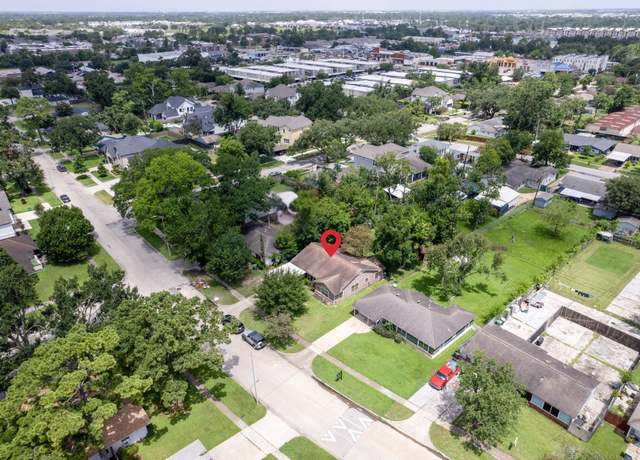 Property at 8514 Montridge Dr, Houston, TX 77055, 3 beds, 1 bath