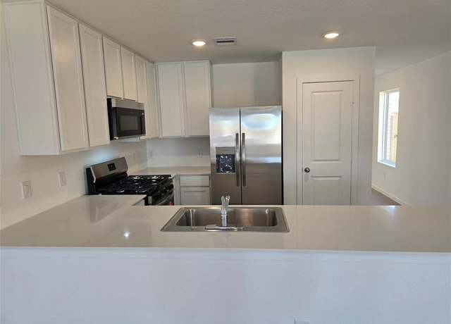 Property at 25729 John Wayne Rd, Splendora, TX 77372, 4 beds, 2 baths