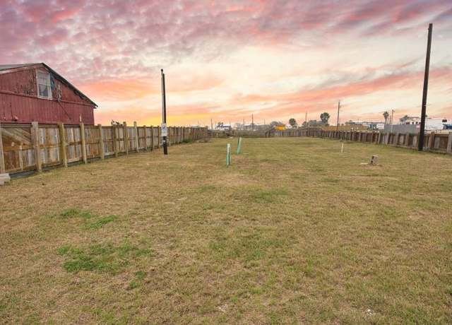Property at 5801 Cr 201 St, Sargent, TX 77414