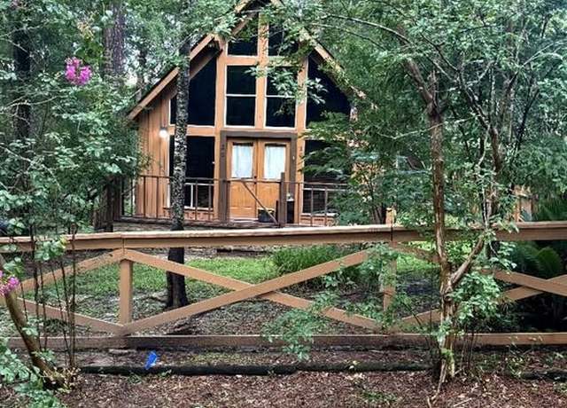 Property at 20 Shannon St, Huntsville, TX 77320, 2 beds, 1 bath
