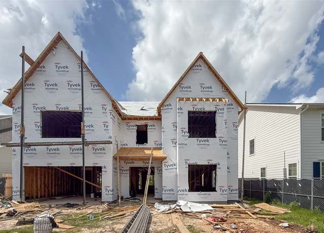 Property at 1725 Ebony Ln, Houston, TX 77018, 4 beds, 4.5 baths