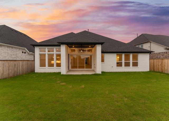 Property at 26915 Longwood Ledge Dr, Spring, TX 77389, 5 beds, 4.5 baths