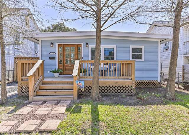Property at 1615 Avenue L, Galveston, TX 77550, 3 beds, 2 baths