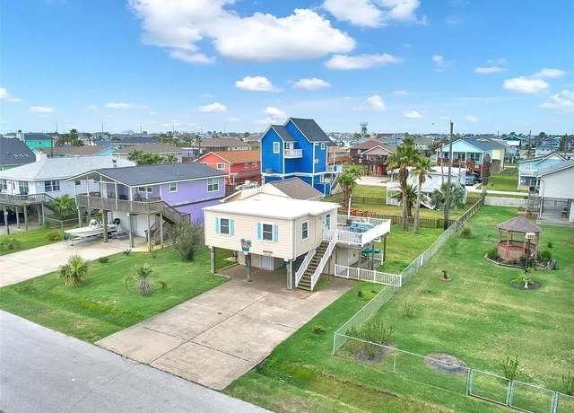 Property at 4006 Reeves Dr, Galveston, TX 77554, 3 beds, 2.5 baths