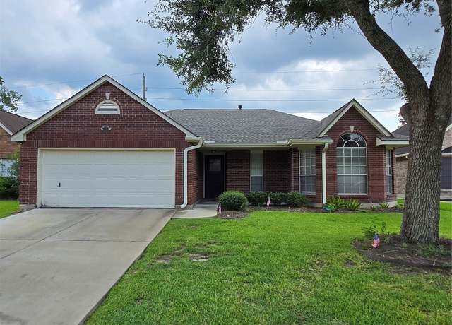 Property at 2730 N Larkspur Cir, Pearland, TX 77584, 3 beds, 2 baths