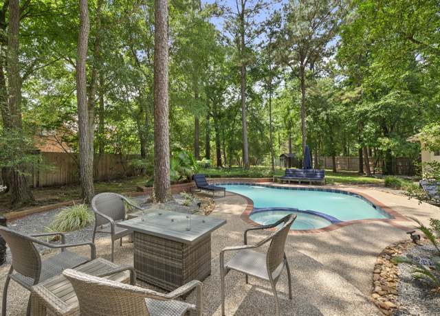 Property at 95 N Windsail Pl, The Woodlands, TX 77381, 4 beds, 5.5 baths