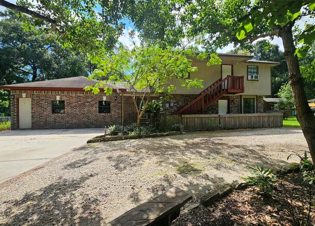 Property at 19639 Maple Ln, New Caney, TX 77357, 3 beds, 1.5 baths