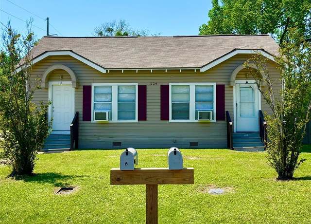 Property at 224 Ella St, Navasota, TX 77868, 2 beds, 2 baths