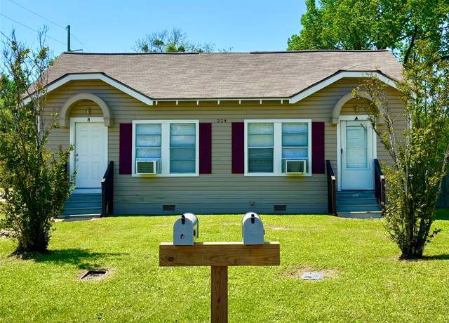 Property at 224 Ella St, Navasota, TX 77868, 2 beds, 2 baths