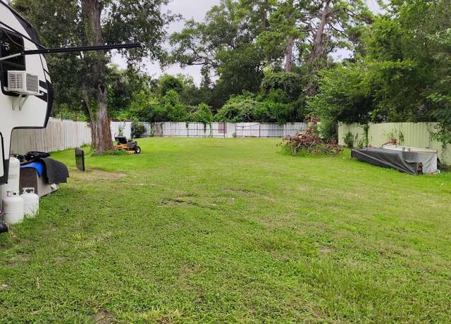 Property at 7445 Laura Koppe Rd, Houston, TX 77028