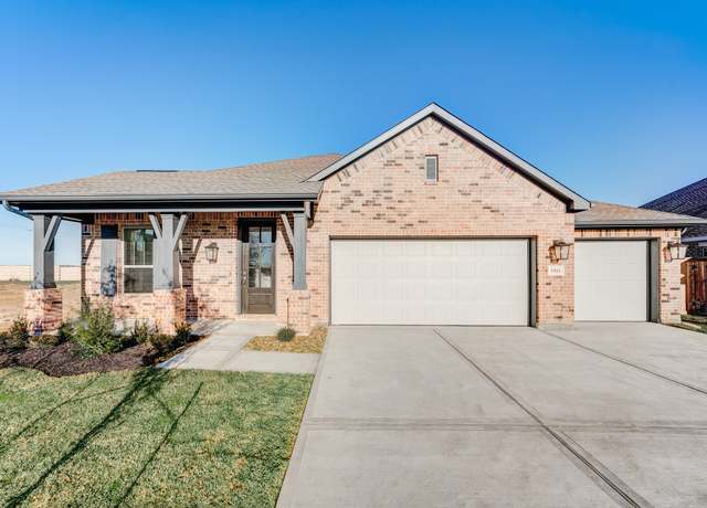 Property at 1521 Apache Heights Dr, Dayton, TX 77535, 3 beds, 2 baths