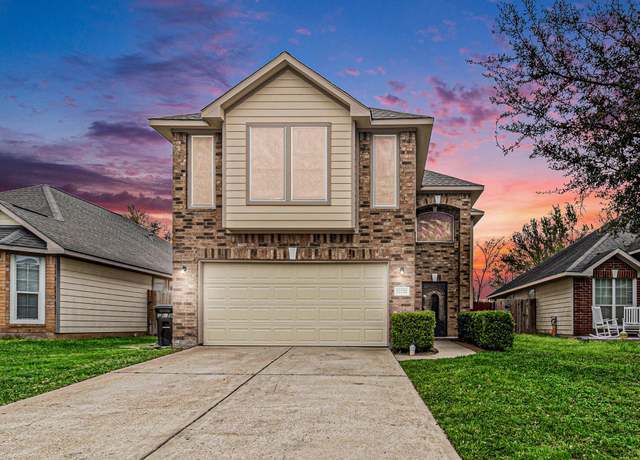Property at 12222 Warrenwood Dr, Houston, TX 77066, 4 beds, 2.5 baths