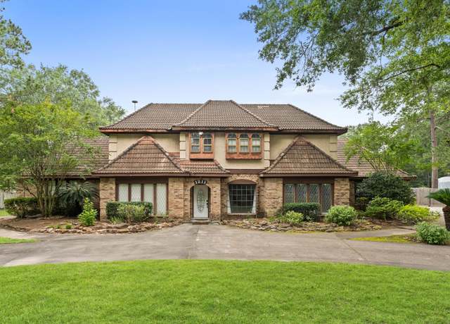 Property at 1211 Sycamore Ln, Houston, TX 77339, 5 beds, 4.5 baths