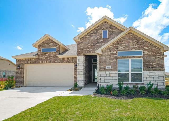 Property at 3019 Golden Isle Dr, Texas City, TX 77568, 3 beds, 2.5 baths