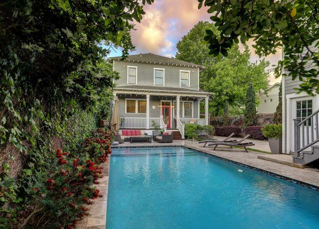 Property at 633 Oxford St, Houston, TX 77007, 3 beds, 2.5 baths