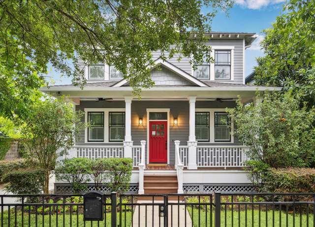 Property at 633 Oxford St, Houston, TX 77007, 3 beds, 2.5 baths