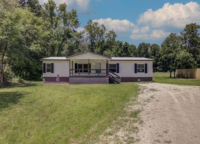 Property at 5030 Fm 945 N, Coldspring, TX 77331, 3 beds, 2 baths